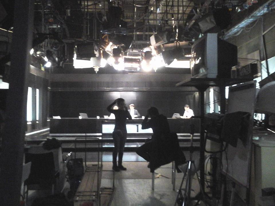 Estudio 4 de Endemol Argentina equipado con 4 cámaras (1 jimmy y 3 en trípode Sony). 360 TV lo comparte con el nuevo programa que saldrá por El Trece, "La mesa está lista".